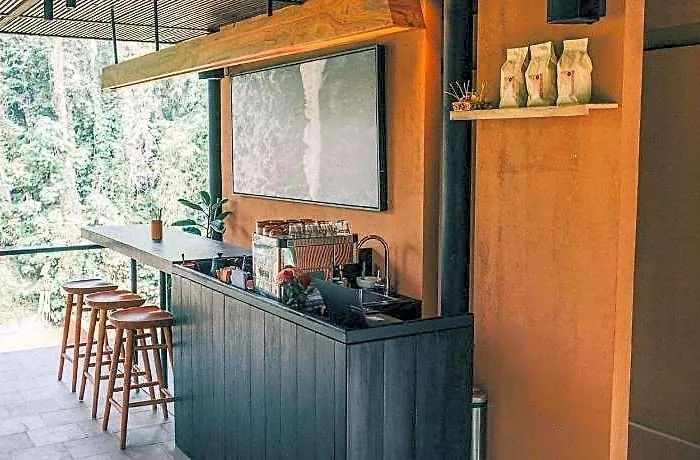 Loji Nyanyi Brew Otel